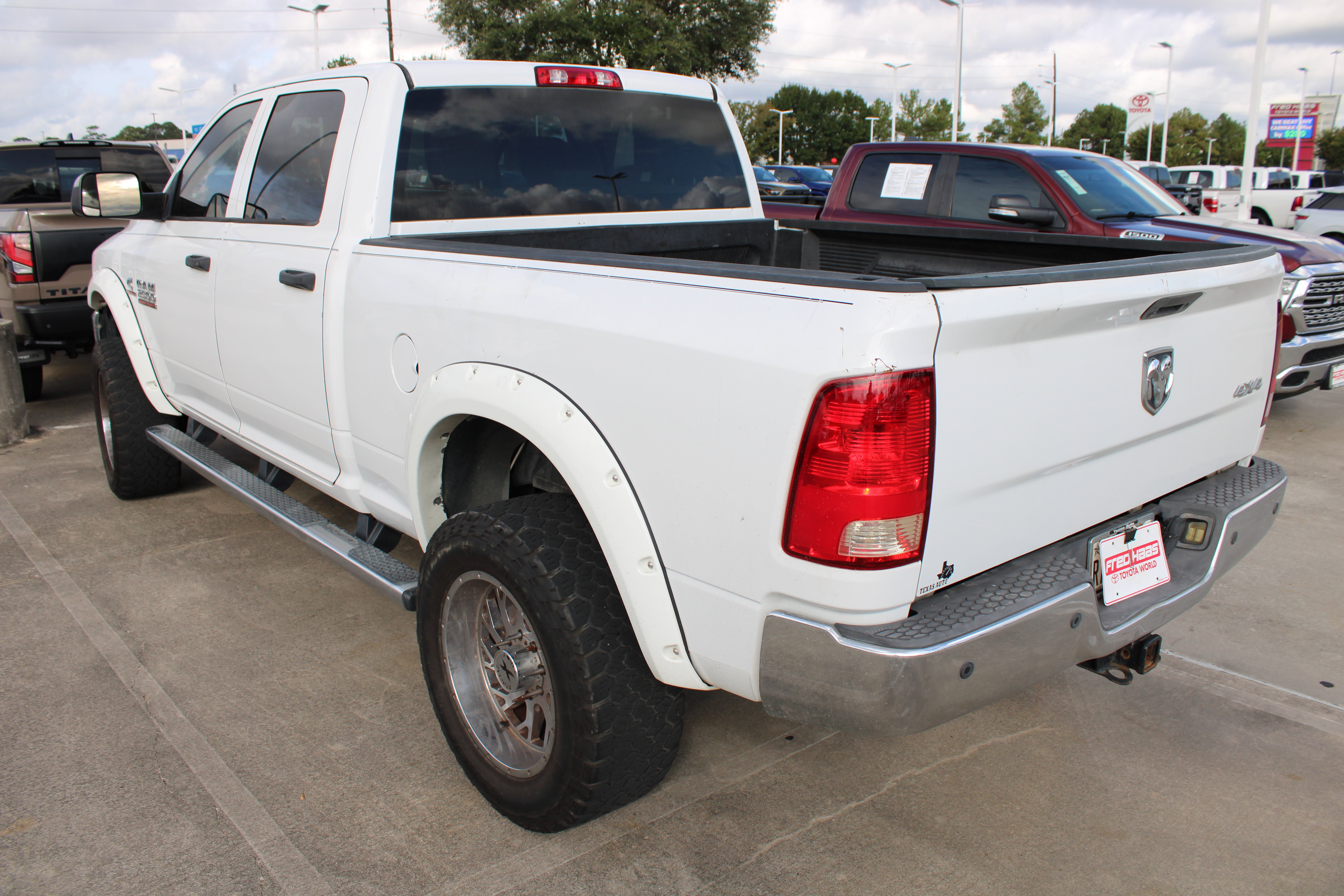 Used 2016 RAM 2500 Tradesman w/ Chrome Appearance Group AWD/4WD image 5
