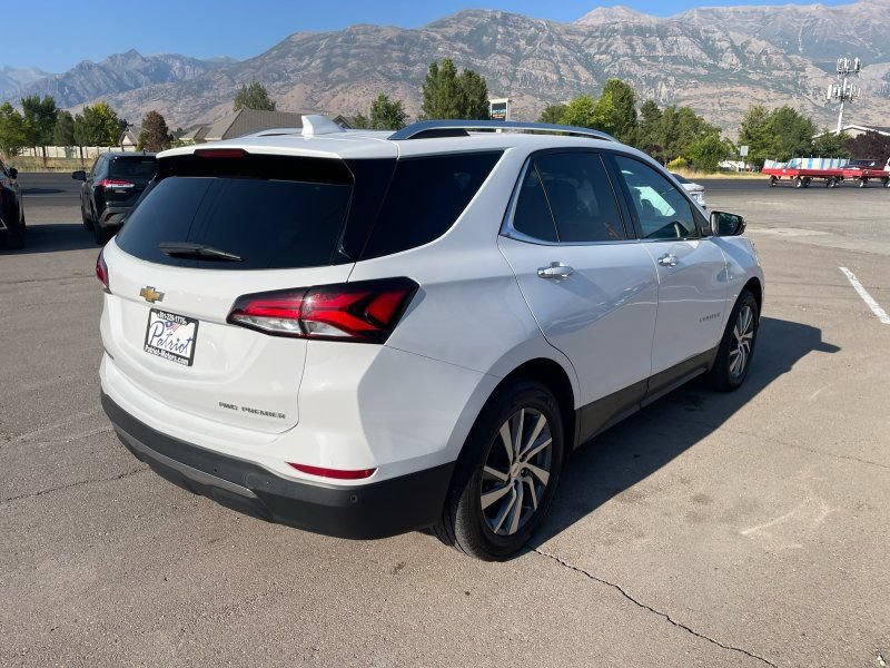 Used 2022 Chevrolet Equinox Premier AWD/4WD image 5