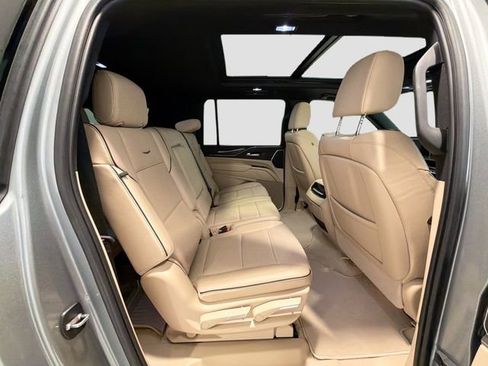 Used 2024 Cadillac Escalade ESV Premium Luxury w/ Performance Package image 26