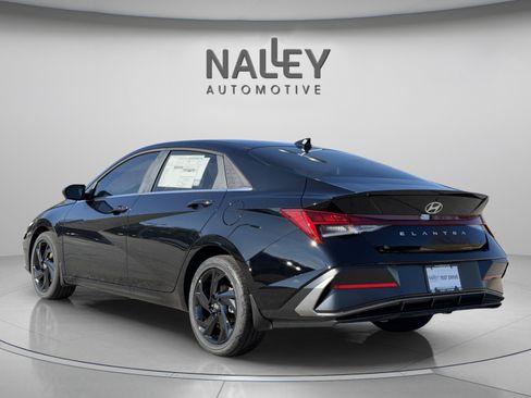 Certified 2026 Hyundai Elantra Sport FWD image 4