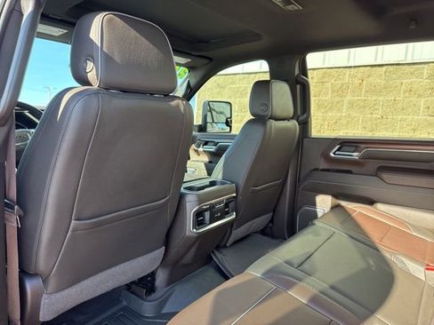 Used 2024 GMC Sierra 2500 Denali w/ Denali Reserve Package AWD/4WD image 10