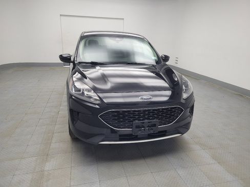 Used 2020 Ford Escape SE image 14