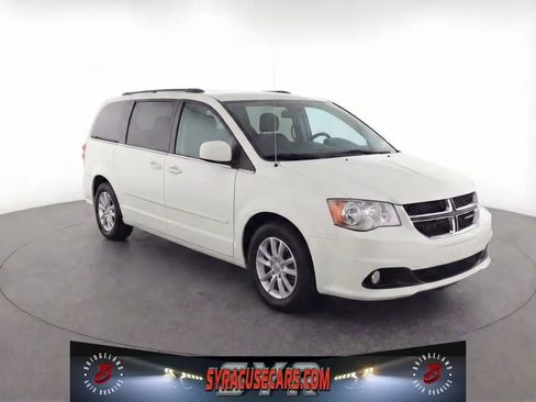 Used 2019 Dodge Grand Caravan SXT image 1