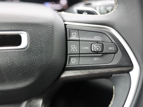 Used 2024 Jeep Grand Cherokee Limited 4xe image 41