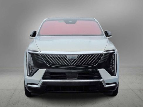 Used 2025 Cadillac Escalade IQ Luxury 1 AWD/4WD image 3