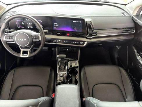 Used 2025 Kia Sportage EX image 22