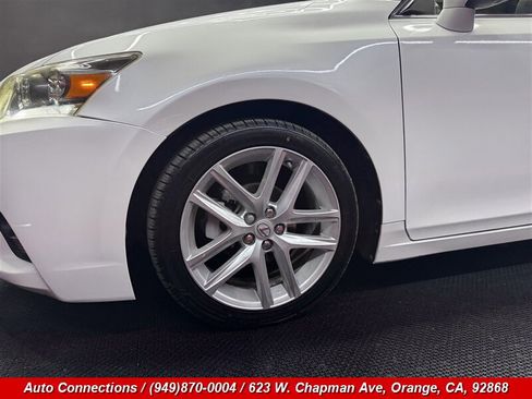 Used 2015 Lexus CT 200h image 29