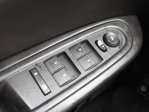 Used 2016 Chevrolet Traverse LT image 30