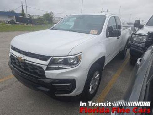 Used 2022 Chevrolet Colorado LT w/ Fleet Safety Package RWD image 2