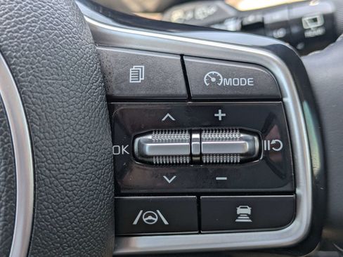 Certified 2022 Kia Sorento X-Line EX AWD/4WD image 32