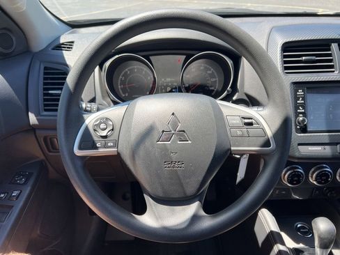 Used 2025 Mitsubishi Outlander Sport AWD image 8