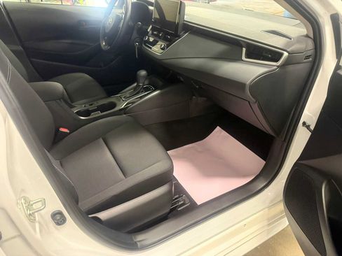 Used 2023 Toyota Corolla LE w/ Carpet Mat Package (TMS) FWD image 27