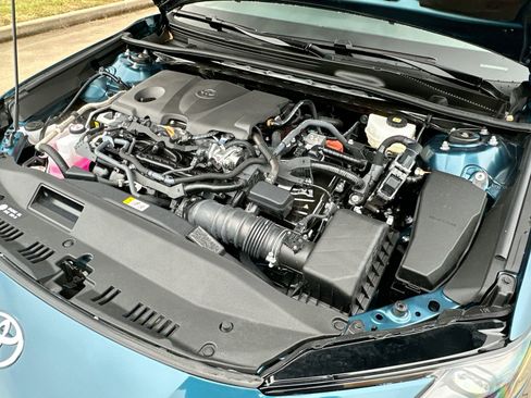 Used 2025 Toyota Camry SE w/ Convenience Package FWD image 22