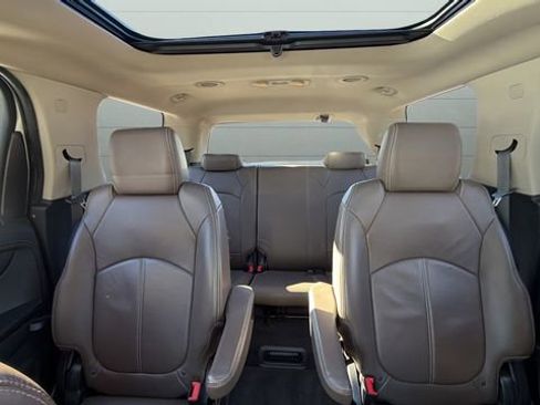 Used 2014 GMC Acadia SLT image 21