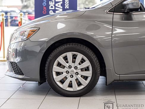 Used 2018 Nissan Sentra S FWD image 7