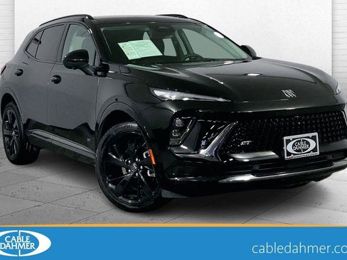 Used 2025 Buick Envision Sport Touring image 1