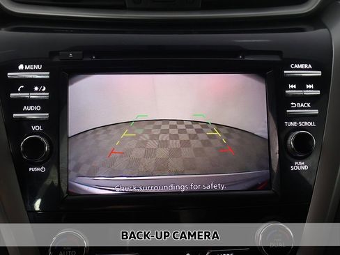 Used 2019 Nissan Murano S image 4