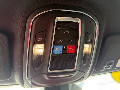 Used 2024 Jeep Grand Cherokee L Limited AWD/4WD image 29