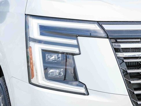 New 2026 Nissan Armada SL w/ Captain's Chari Seat Package RWD image 4