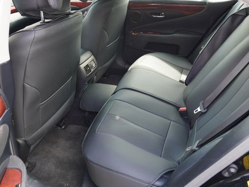 Used 2008 Lexus LS 460 image 9