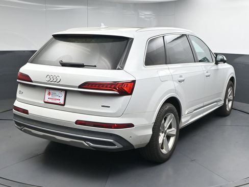 Used 2023 Audi Q7 3.0T Premium w/ Convenience Package image 8