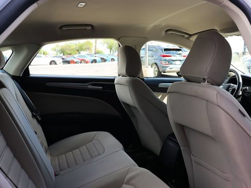 Used 2020 Ford Fusion S FWD image 28