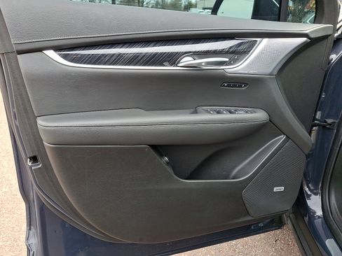 Used 2024 Cadillac XT6 Premium Luxury w/ Technology Package image 13