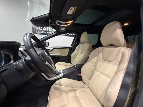 Used 2016 Volvo XC60 T5 Platinum FWD image 18