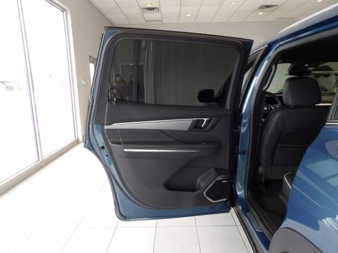 Used 2025 Buick Enclave Preferred image 20