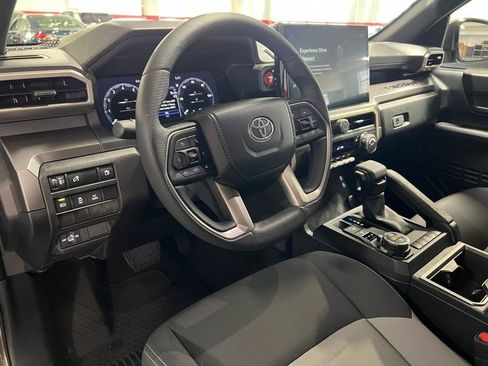 Certified 2025 Toyota Tacoma TRD Off-Road image 14