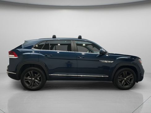 Used 2020 Volkswagen Atlas Cross Sport SE w/ Panoramic Sunroof Package image 8