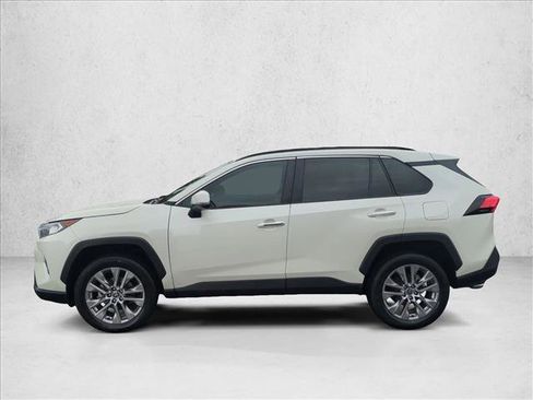 Used 2021 Toyota RAV4 Limited image 10