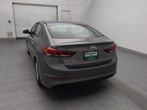 Used 2018 Hyundai Elantra SE image 6