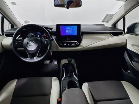 Used 2025 Toyota Corolla LE FWD image 28