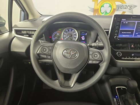 Used 2021 Toyota Corolla LE image 14