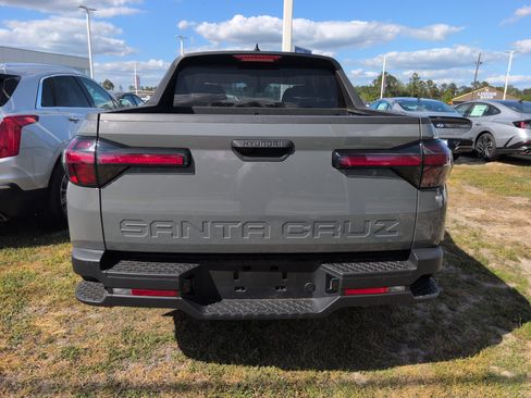 Used 2026 Hyundai Santa Cruz SE image 3
