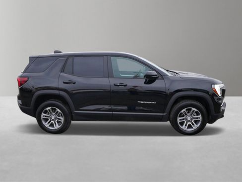 Used 2025 GMC Terrain Elevation image 3