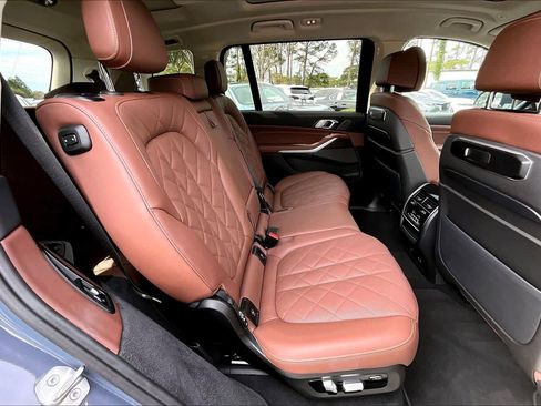 Certified 2024 BMW X7 xDrive40i w/ Premium Package image 20