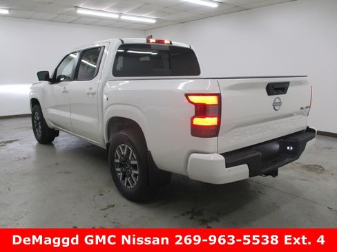 New 2025 Nissan Frontier SL image 3