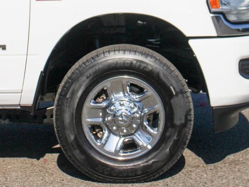 Used 2021 RAM 3500 Big Horn image 42