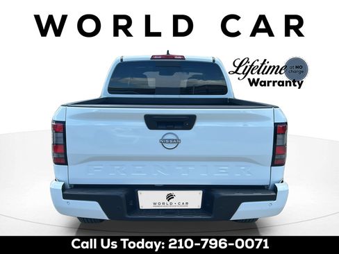 Used 2025 Nissan Frontier SV RWD image 6