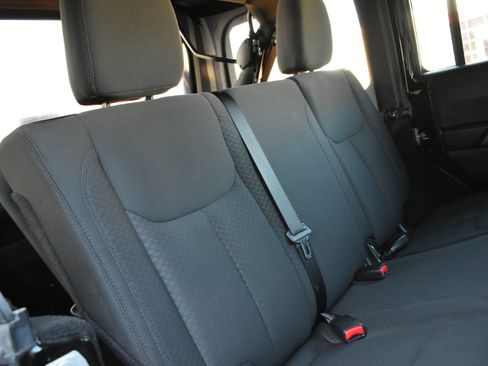 Used 2017 Jeep Wrangler Unlimited Sport w/ Quick Order Package 23S image 26