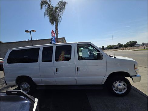 Used 2013 Ford E-150 and Econoline 150 Wagon RWD image 4