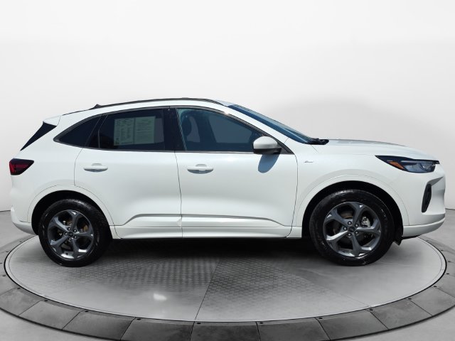 Used 2024 Ford Escape ST-Line Select AWD/4WD image 6