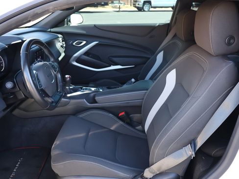 Used 2020 Chevrolet Camaro LT image 10