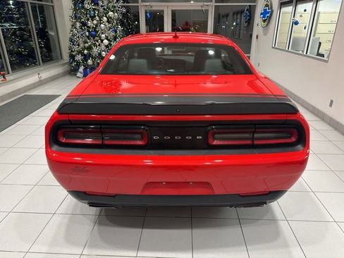 Used 2015 Dodge Challenger R/T Scat Pack w/ Scat Pack Appearance Package image 5