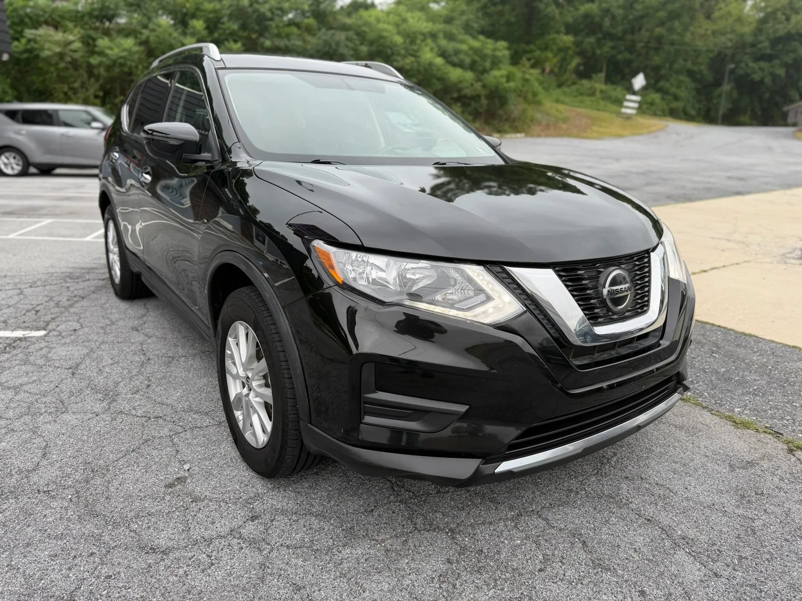 Used 2018 Nissan Rogue SV AWD/4WD image 7