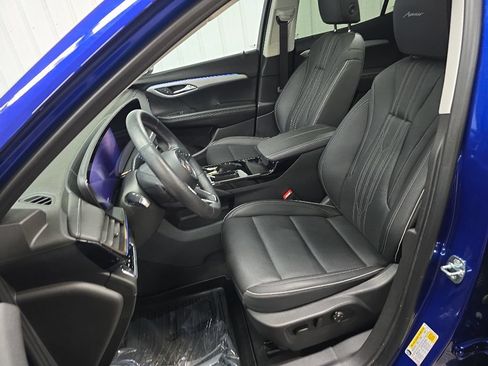 Used 2024 Buick Envision Avenir AWD/4WD image 30