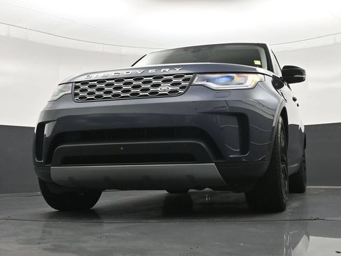 Used 2024 Land Rover Discovery S AWD/4WD image 29