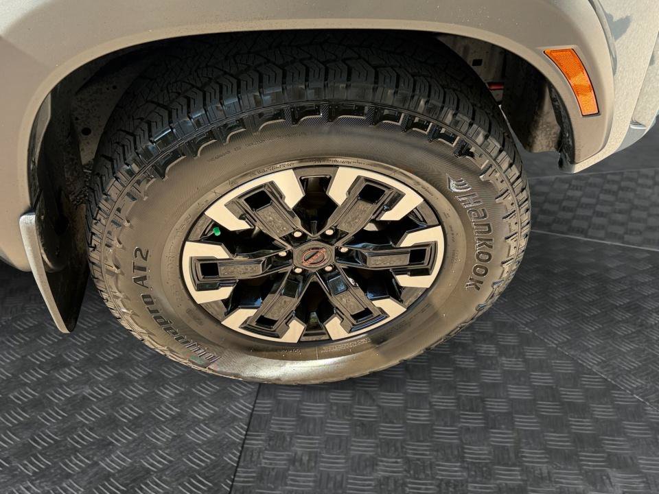 Used 2023 Nissan Frontier PRO-4X w/ Technology Package AWD/4WD image 29